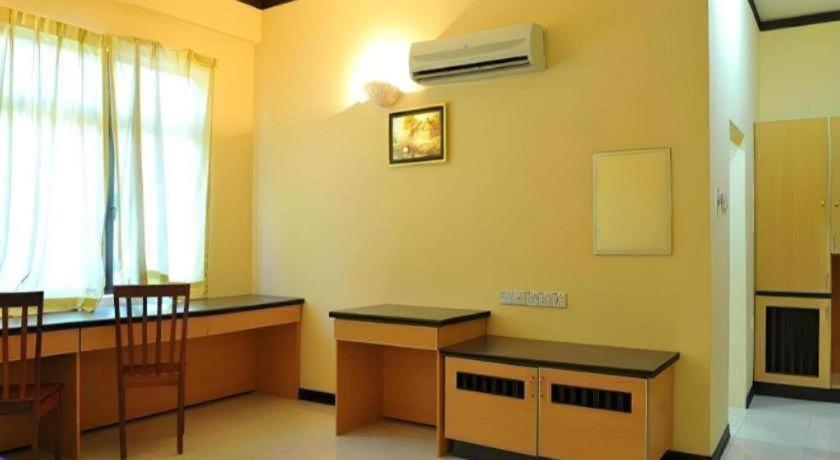 City Times Hotel Kuantan Buitenkant foto