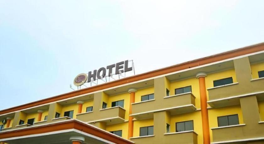 City Times Hotel Kuantan Buitenkant foto
