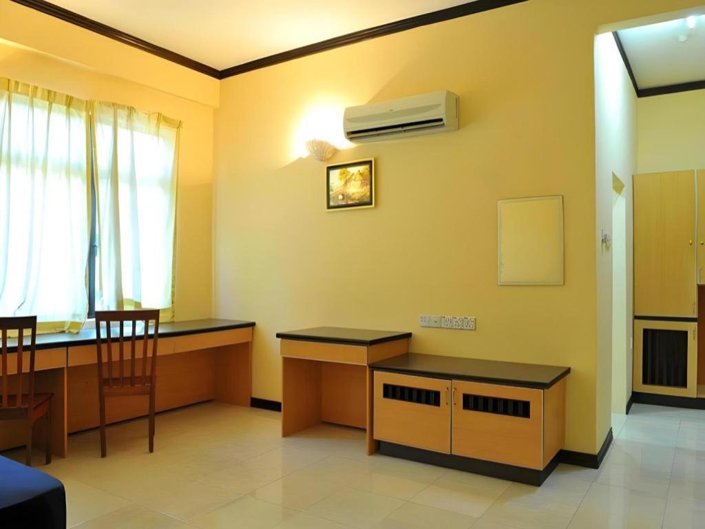 City Times Hotel Kuantan Buitenkant foto