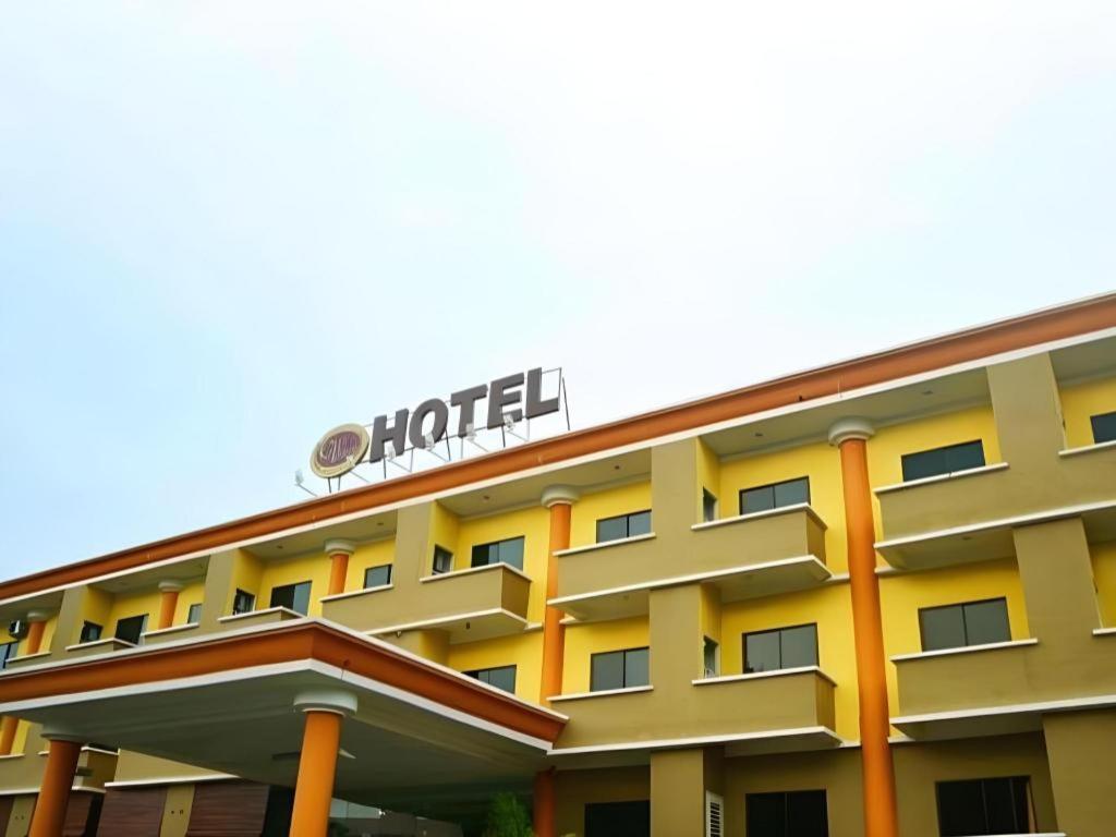 City Times Hotel Kuantan Buitenkant foto