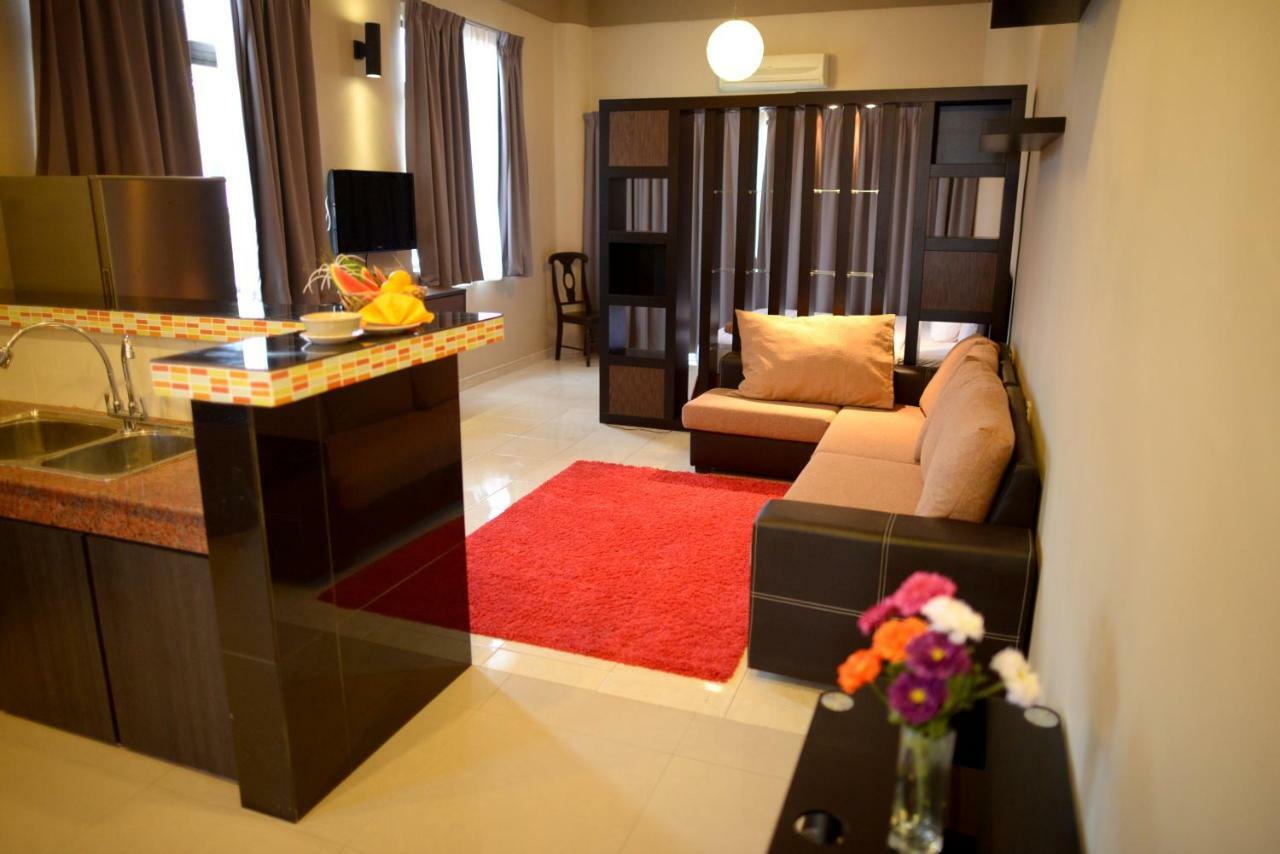 City Times Hotel Kuantan Buitenkant foto