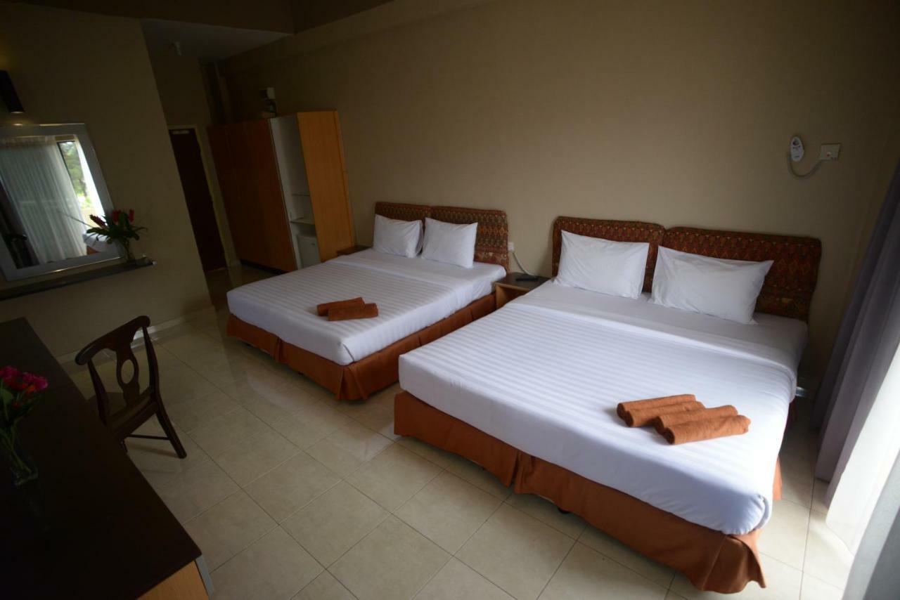 City Times Hotel Kuantan Buitenkant foto